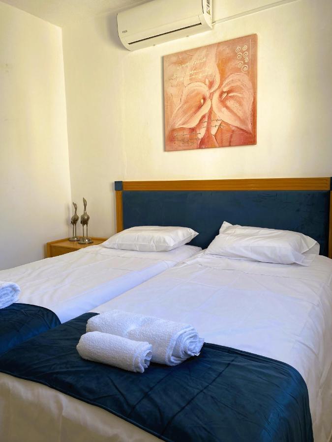 Penny'S Kato Paphos Apartment ภายนอก รูปภาพ