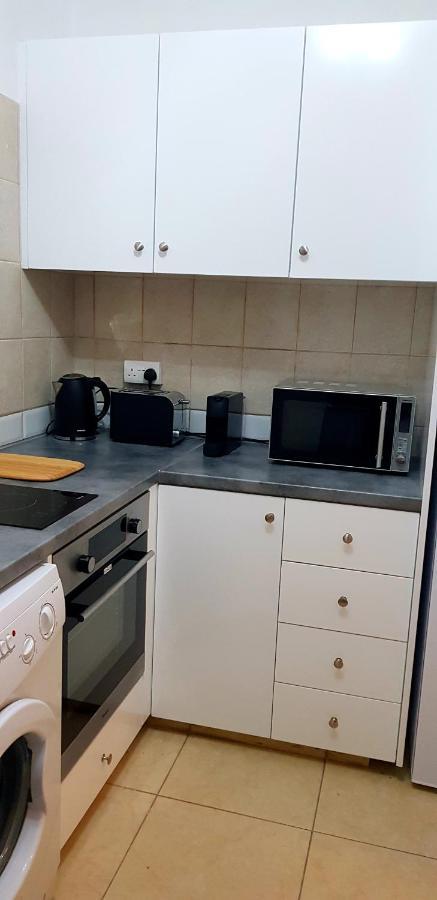 Penny'S Kato Paphos Apartment ภายนอก รูปภาพ
