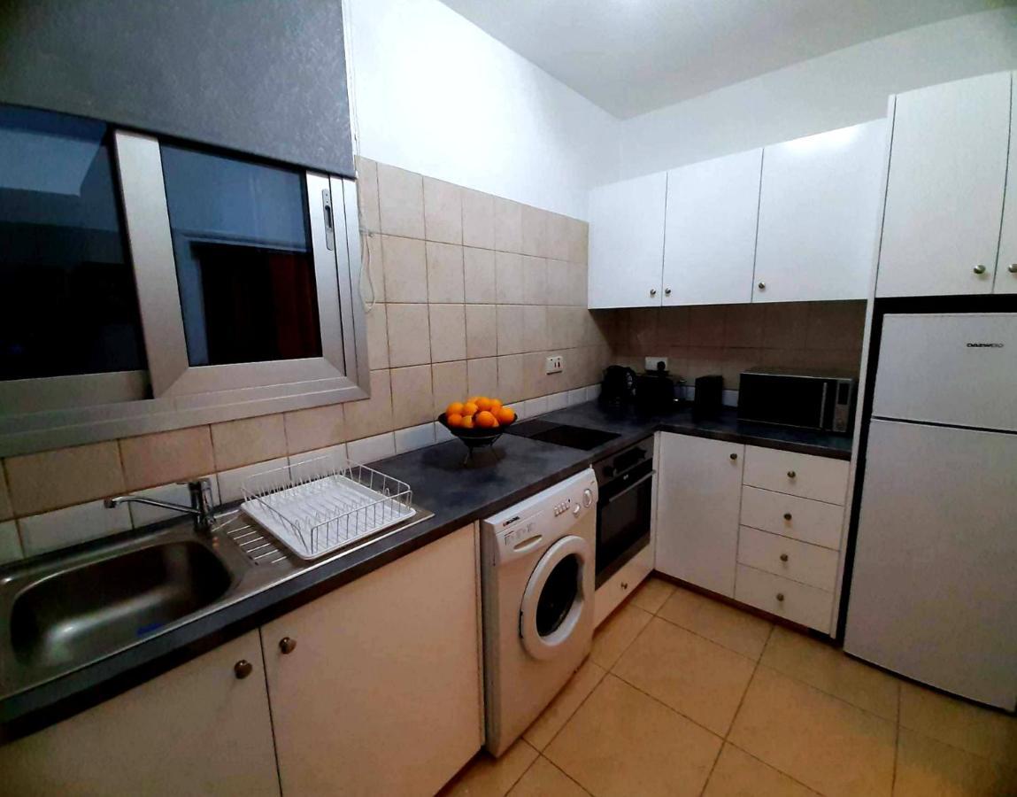 Penny'S Kato Paphos Apartment ภายนอก รูปภาพ